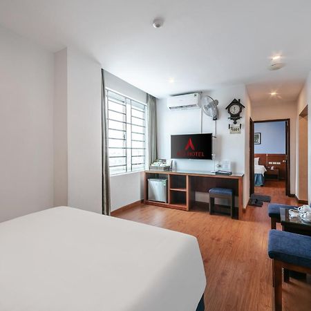 A25 Hotel - 63A Phuong Liet Ханой Екстер'єр фото