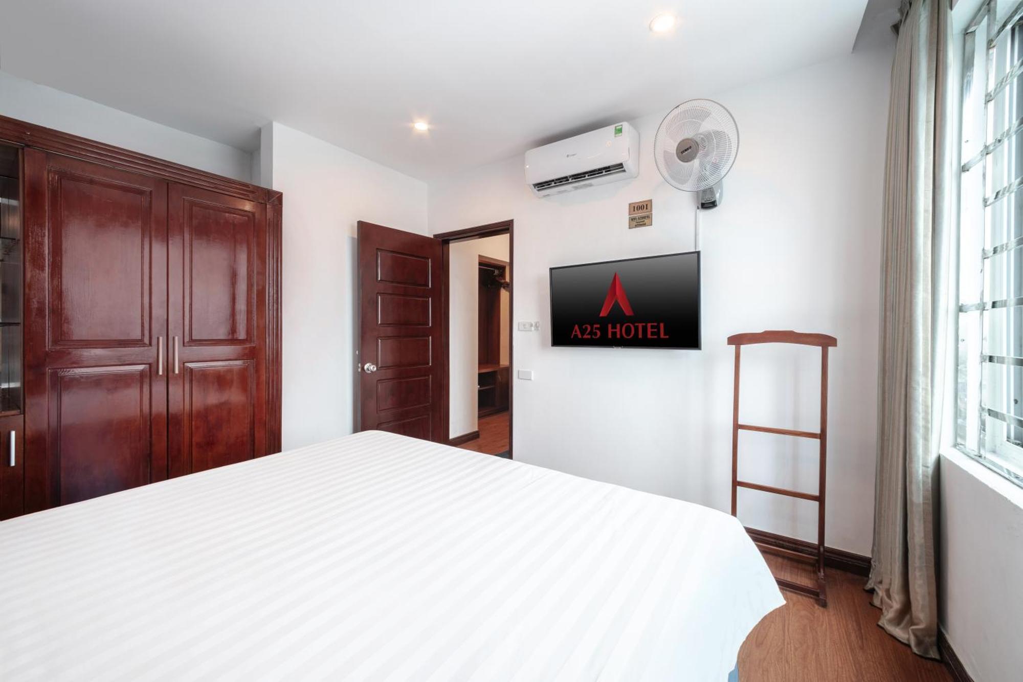 A25 Hotel - 63A Phuong Liet Ханой Екстер'єр фото